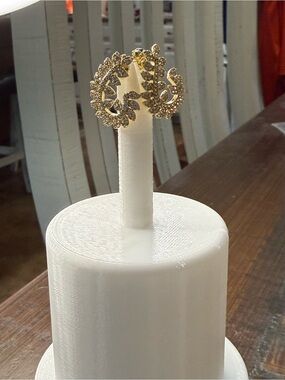 Gold Leaf Crystal Stid Earrings - Sparkling Pave Gold Tone